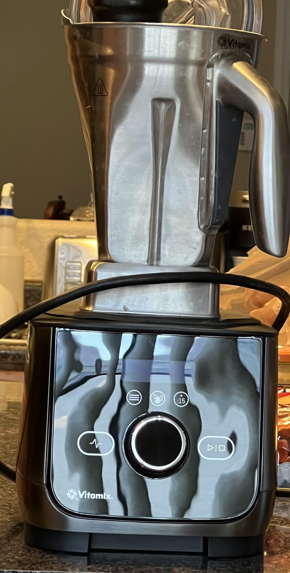 Vitamix Ascent X4 Blender with Five Blending Programs, Self-Cleaning Program, Professional-Grade Blender for Smoothies, Soups and More, Stainless-Steel Blades, 48 Oz Container, Polar White customer photo 1