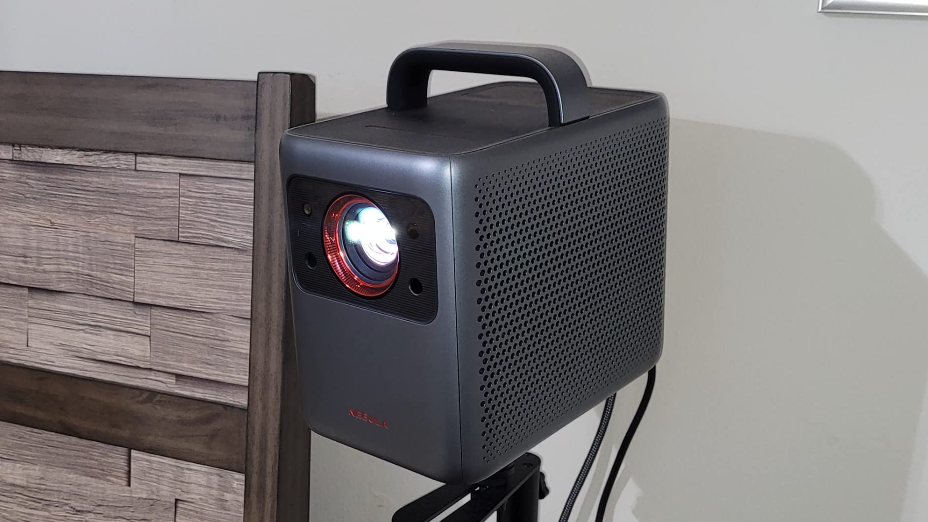 Anker Nebula Cosmos 4K SE Smart Projector, Nebulamaster, High-Brightness with Dolby Vision, 200