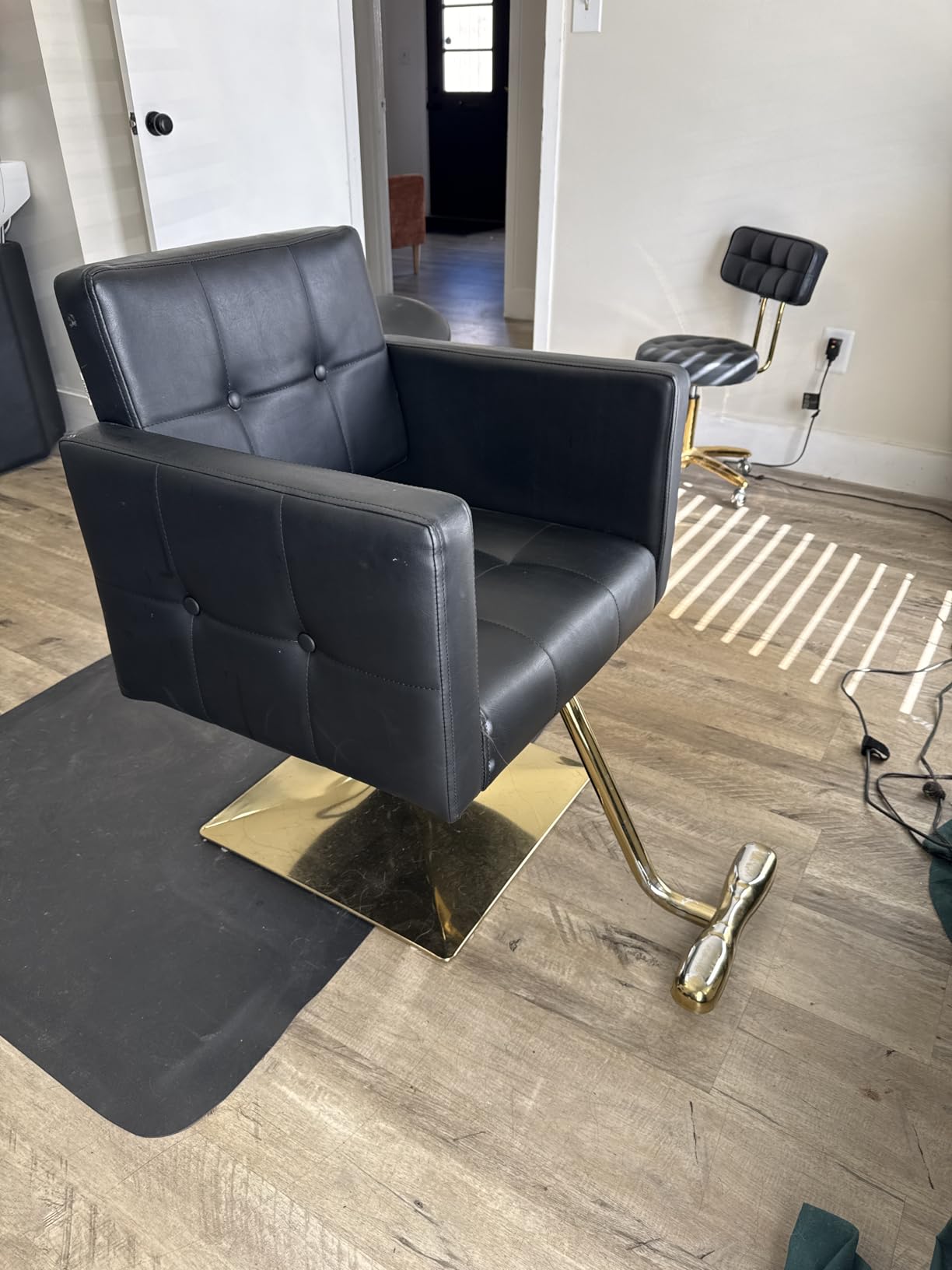 Baasha Professional Brown & Gold Salon Chair, Luxury Hydraulic Styling Chair with Soft PU Leather, High-Density Foam Cushion, 360° Swivel, Stainless Steel Frame, Ergonomic Design, 330 lbs Capacity customer photo 2