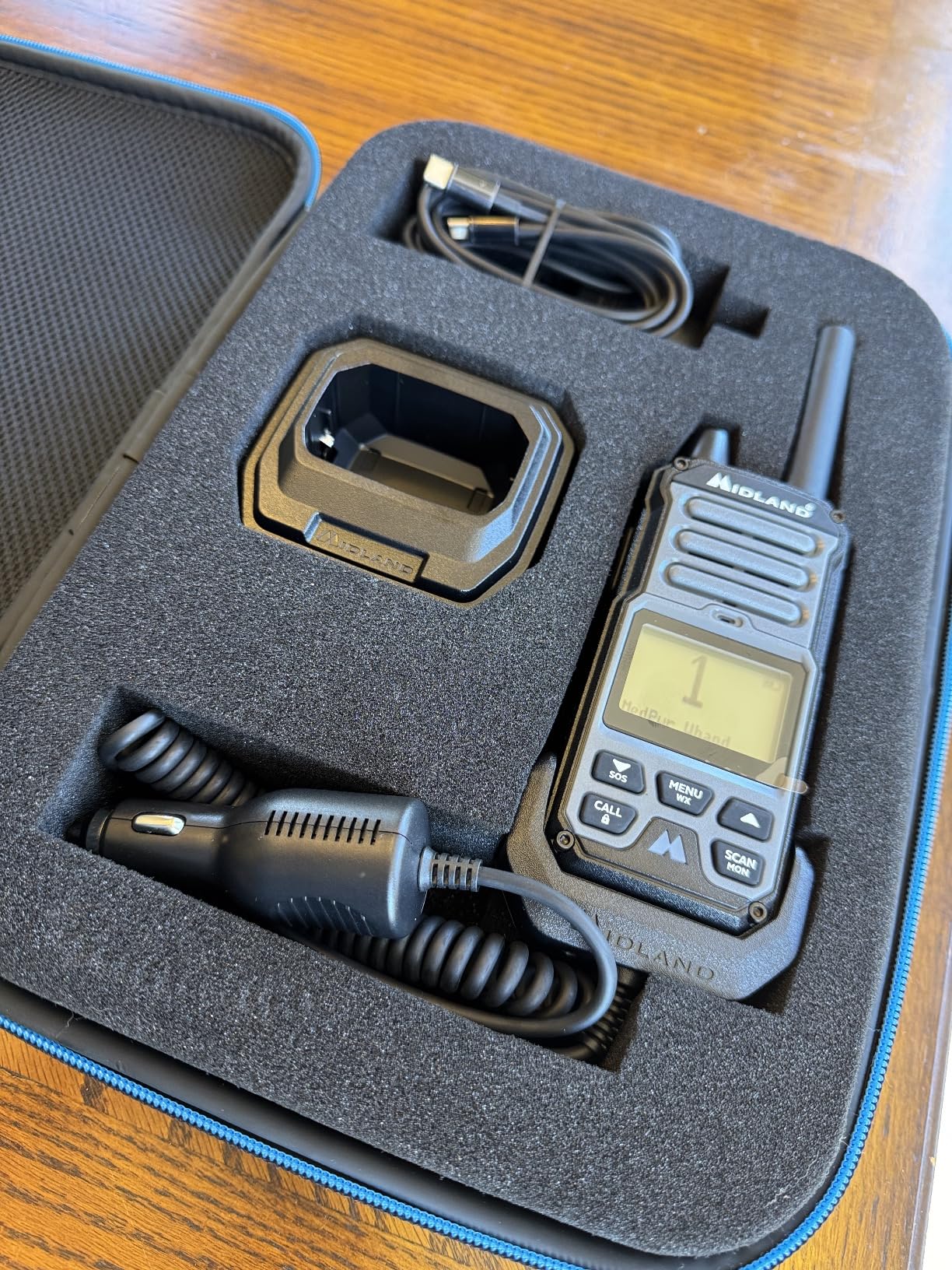 Midland GXT67 5-Watt GMRS Two-Way Radio - Long Range Walkie Talkie for Overlanding, Jeep, & Off-Road - IP67 Waterproof, Repeater Capable, Rechargeable Battery, Hard Case Included (Black) customer photo 1