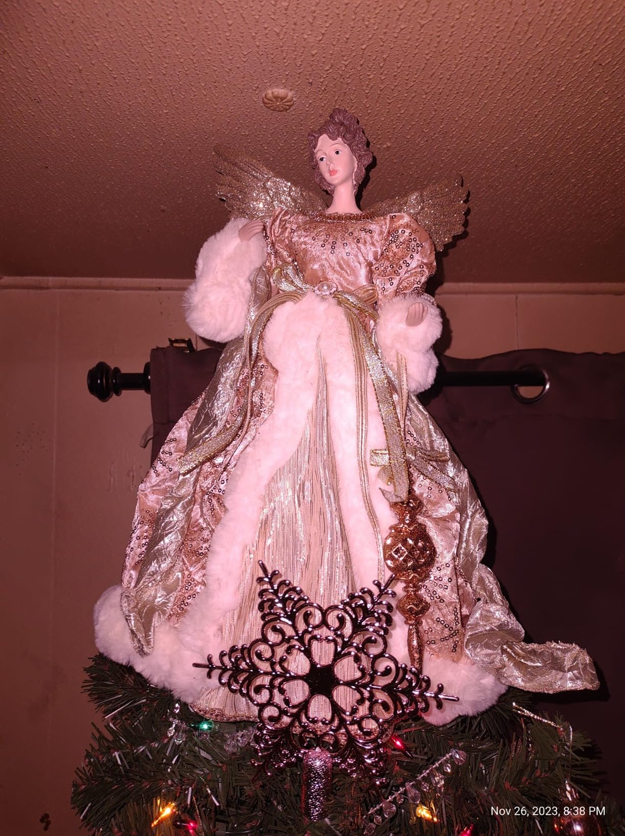 iPEGTOP 16 inches Black Angel Christmas Tree Topper with Shiny Sequins Luxury Dress, Standing African American Black Angel Figurines Treetop Winged Diva Fairy Goddess Figurine for Decoration, White customer photo 2