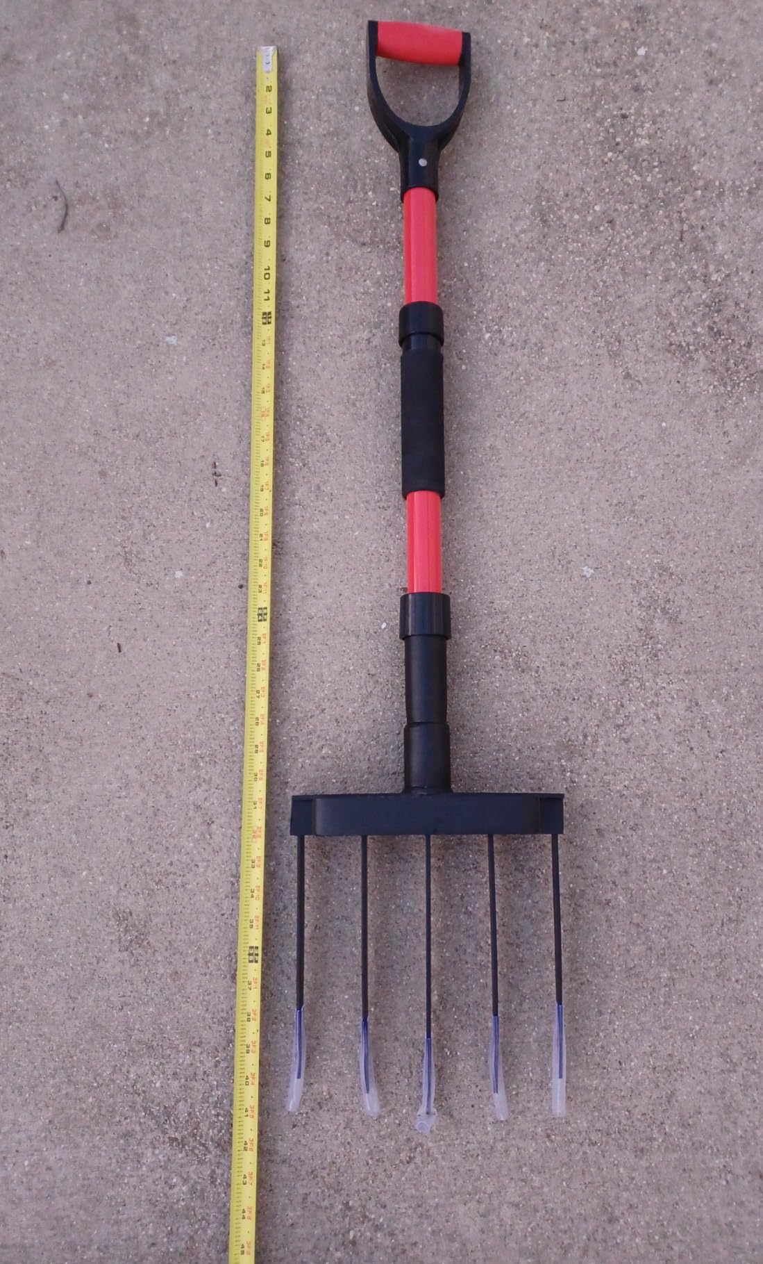 Pitch Fork for Garden, 5-Tine Heavy Duty Pitchfork for Loosening Soil, 41 Inch Gardening Fork for Digging, Composting, Spading, Cultivating Soil, Metal Fork Head with Fiberglass Handle, D-Grip customer photo 2