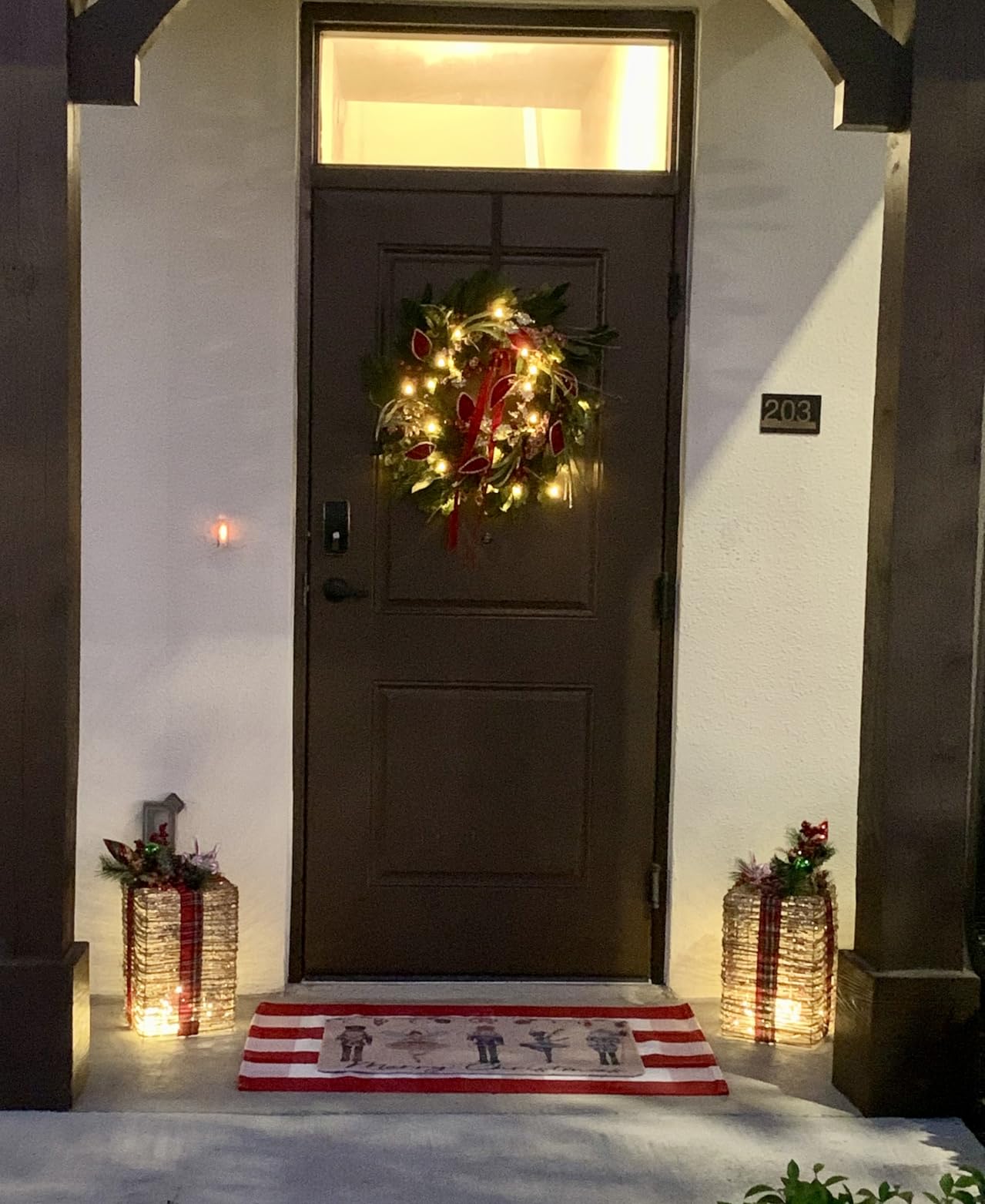 Christmas Wreath with Lights, Outdoor Pre-lit Christmas Wreaths for Front Door-24 Inch Xmas Door Wreath with Pine Needles Pine Cones and Red Berries- Farmhouse Home Christmas Decorations customer photo 2