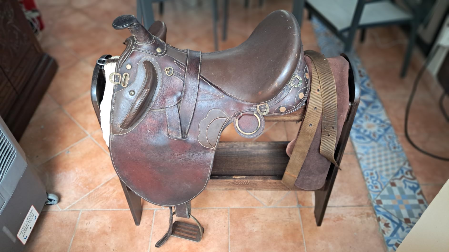 HOTCAN Pine Wood Saddle Rack | Ideal Saddle Stand for Horse Gear and Horse Tack Organizers | Suitable for Displaying Trophy Tack at Home | Compatible with English, Australian, Western Saddles customer photo 2