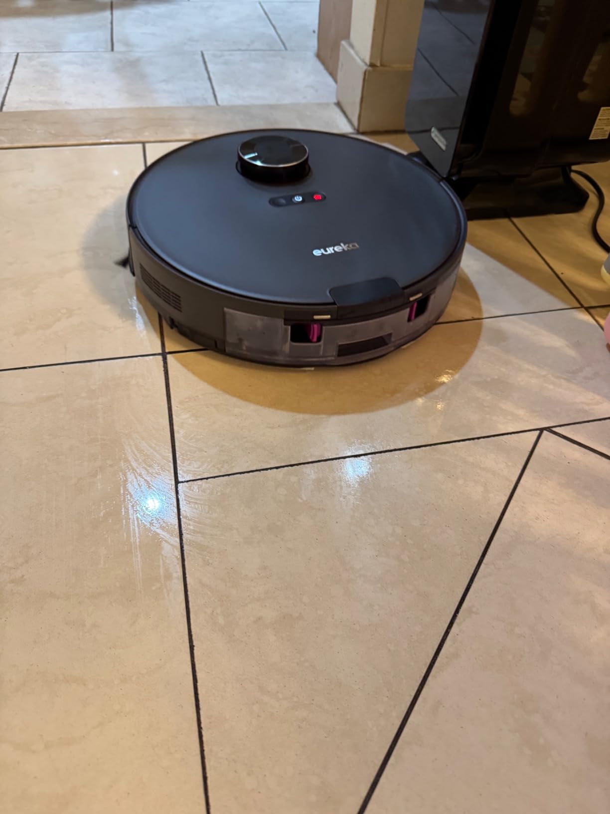eufy E20 Robot Vacuum with Bagless Self Emptying Station, Robotic Vacuum and Mop Combo, 45-Day Capacity, Upgraded 8000Pa Suction and Anti Hair-Tangling Brush, LiDAR Navigation, App Control customer photo 2