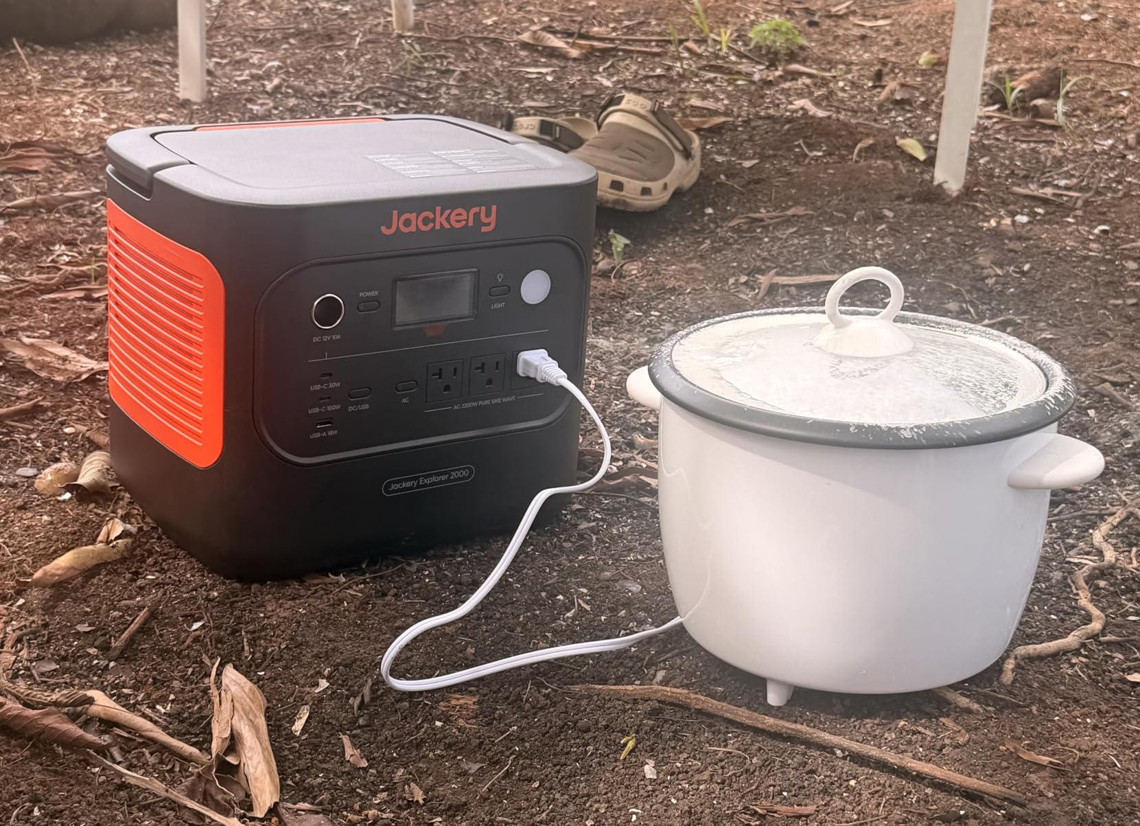 Jackery Explorer 2000 v2 Portable Power Station, 2042Wh LiFePO4 Home Backup Battery, 2200W Solar Generator, USB-C PD 100W Fast Charging for Emergencies, Power Outages, Camping customer photo 1