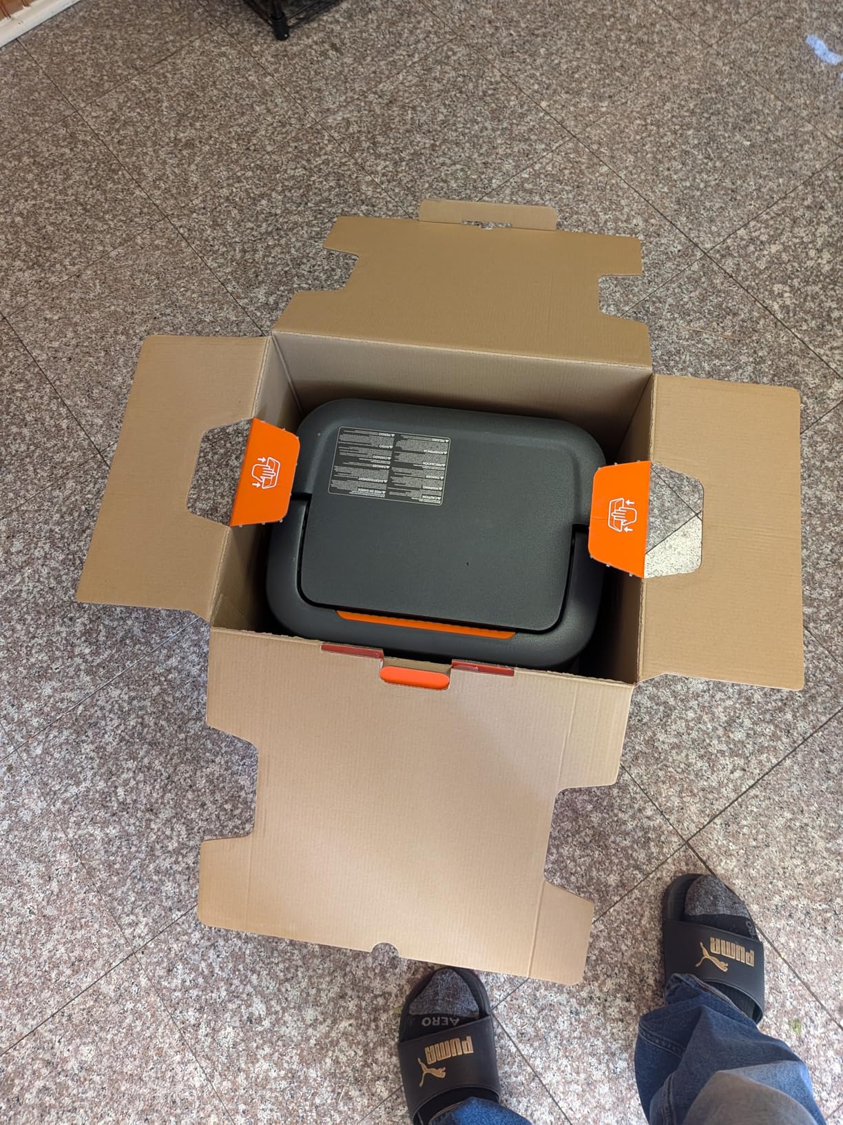 Jackery Explorer 2000 v2 Portable Power Station, 2042Wh LiFePO4 Home Backup Battery, 2200W Solar Generator, USB-C PD 100W Fast Charging for Emergencies, Power Outages, Camping customer photo 2