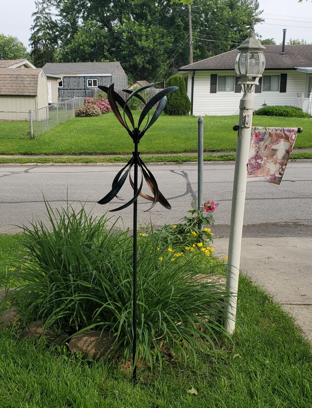 Wind Spinners Outdoor - Metal Large Wind Spinner with Stake for Yard and Garden, Garden Wind Sculptures & Spinners, Ideal Gift for Family (13'' W x 70.5'' H) customer photo 1
