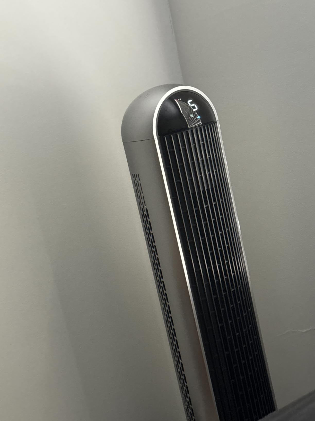 DREO Tower Fan and Heater Combo, 29.2ft/s Standing Fans for Bedroom, 17 Levels, 6 Modes, 120 Oscillation, 42 Inch, 12H Timer, 25dB Quiet, with Remote, for Office, Large Room, Silver customer photo 2