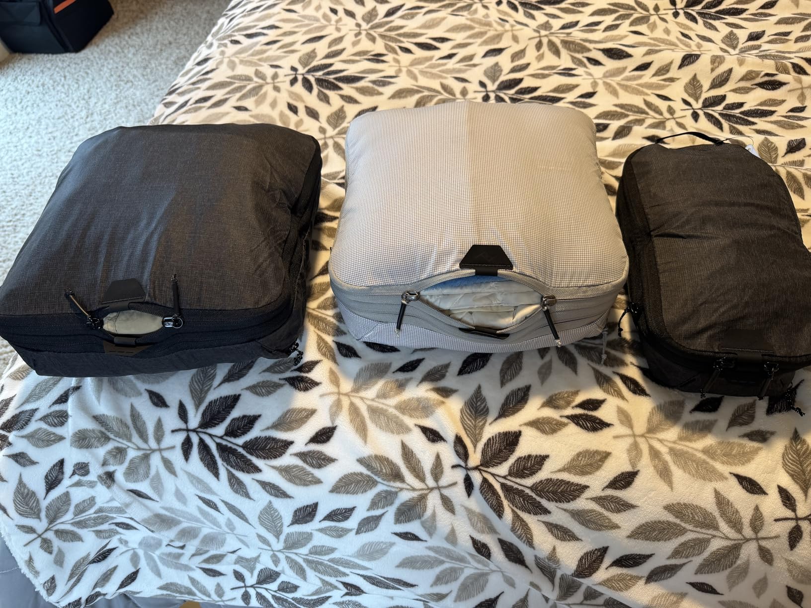 Peak Design Packing Cube, Charcoal, Weatherproof Luggage Cube with Dual Compartment Organization, Expansion and Compression (Size M) customer photo 2