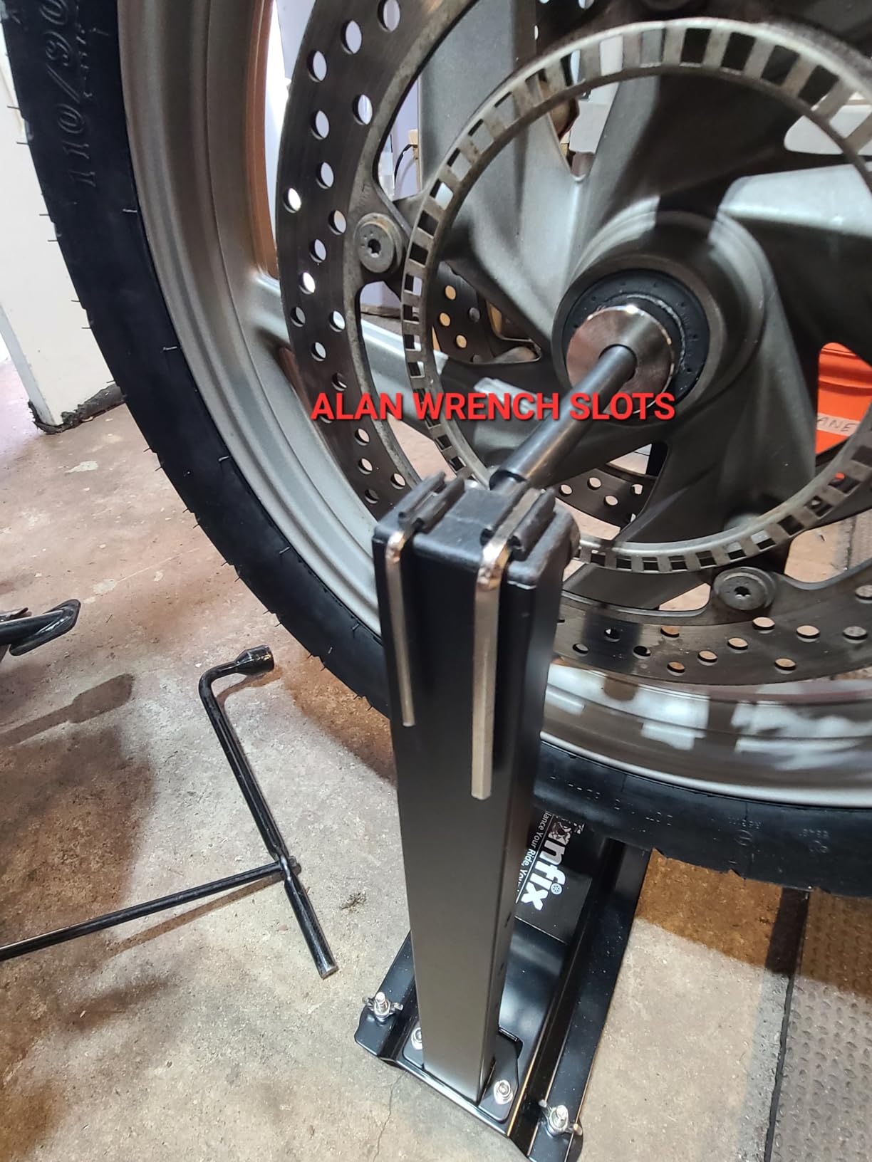 Motorcycle Wheel Balance Stand, Heavy-Duty Single-Axle Wheel Balancing Tool for Static & Dynamic Tire Alignment customer photo 1