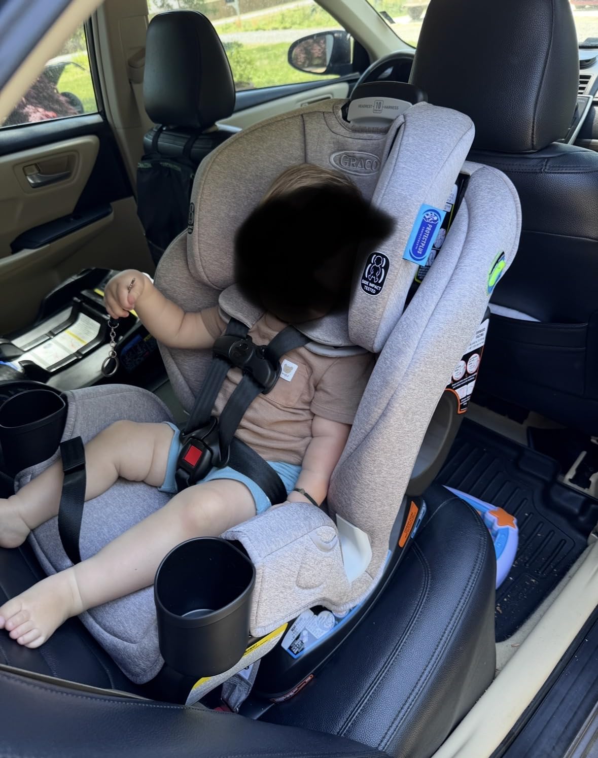 Graco Extend2Fit Convertible Car Seat, Rear and Forward Facing Car Seat with Adjustable Extension Panel for Extra Legroom, Great Gift for Baby Shower or Baby Registry, Gotham customer photo 2