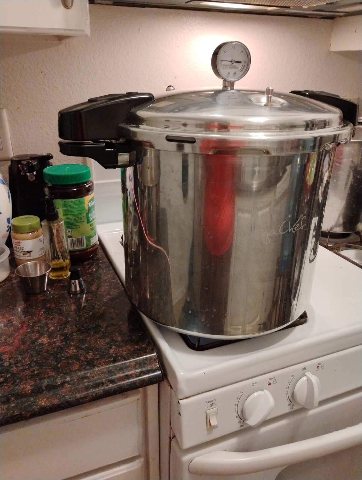 MegaChef 24 Quart Large Capacity Aluminum Stovetop Pressure Cooker for Induction and Gas Stove-Tops customer photo 2