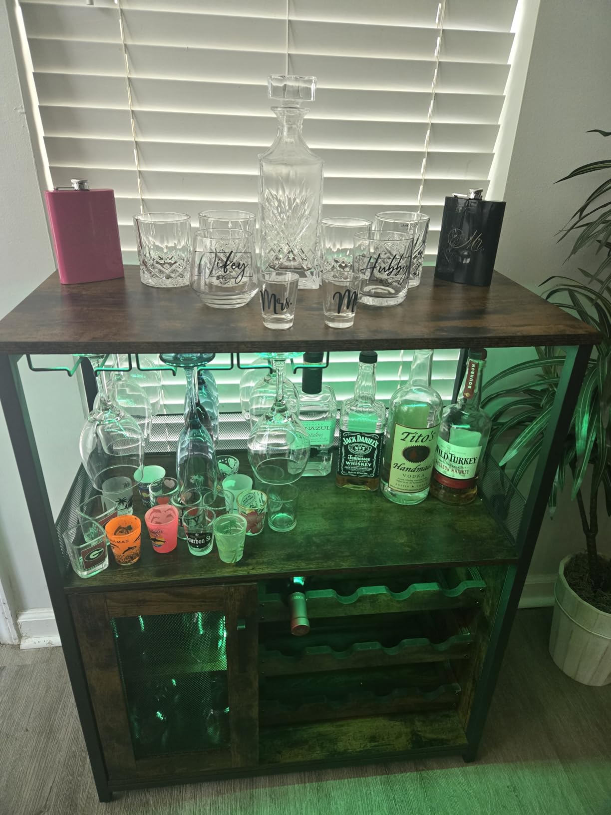 IDEALHOUSE Wine Bar Rack Cabinet with LED Light, Adjustable Shelves Coffee Bar Cabinet with Mesh Door and Baffle Design, 36 inch Tall Small Liquor Bar Cabinet for Home, Kitchen, Dinning Room, Rustic Brown customer photo 2