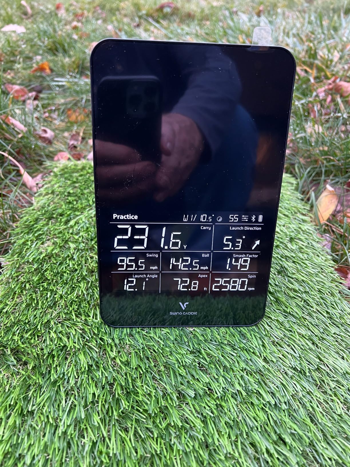 Voice Caddie SC4 PRO Golf Launch Monitor & 3D Driving Range Simulator for Indoor and Outdoor Use | Portable Golf Swing Analyzer & Golf Tracker with Built-in Screen | No Fees customer photo 1
