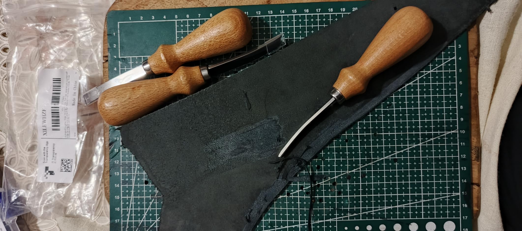 Leather Edge Skiving Beveler Tool 5 Set, French Beveler, Wide Mouth Leathercraft Edge Skiving Beveler Leather Trimmer with Wooden Handle Five Sizes (0.8mm, 1mm, 1.2mm, 1.4mm and 1.6mm) customer photo 1