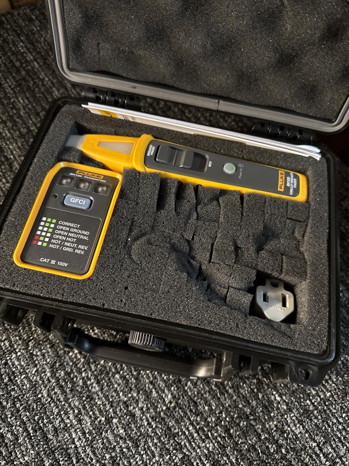 Fluke BK120 SmartTrace Breaker Finder and Socket Tester customer photo 2