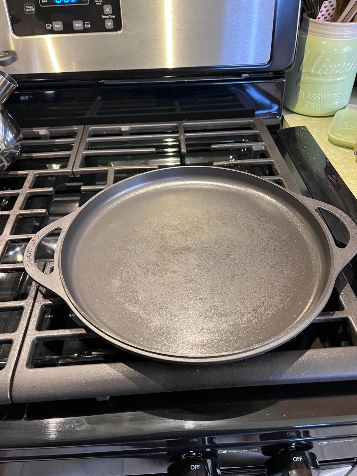 COOKLIFE 12 Inch Lightweight Pre-Seasoned Cast Iron Griddle - Smooth Polished Surface, Easy to Clean Cast Iron skillets Use in the Oven, on the Stove or Grill, Over a Campfire customer photo 1