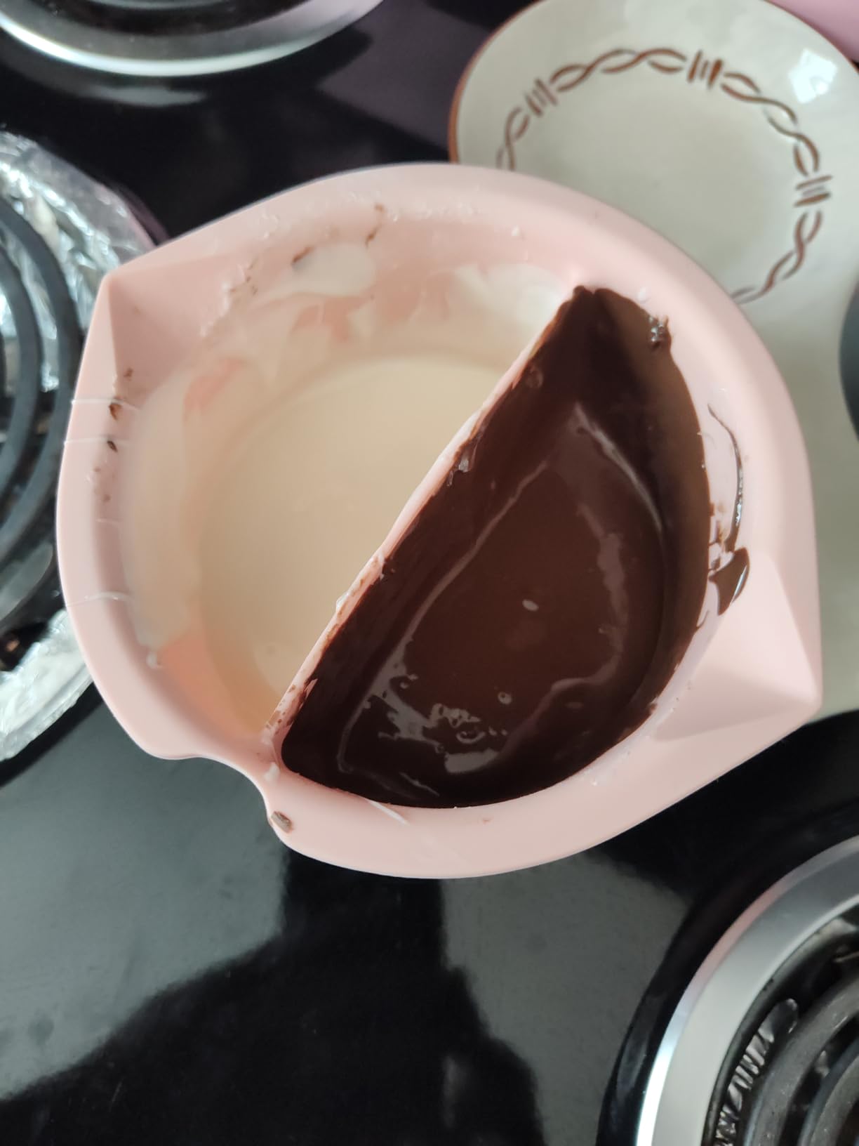 LUSHYUM Chocolate Melting Pot Candy Melts Melter with 2 Insert Pots and Spatula, 4 Cups Capacity Warmer Machine, Ideal Dipping Tool Kitchen Supplies for Making Cake Pop Covered Strawberries Fondue customer photo 4