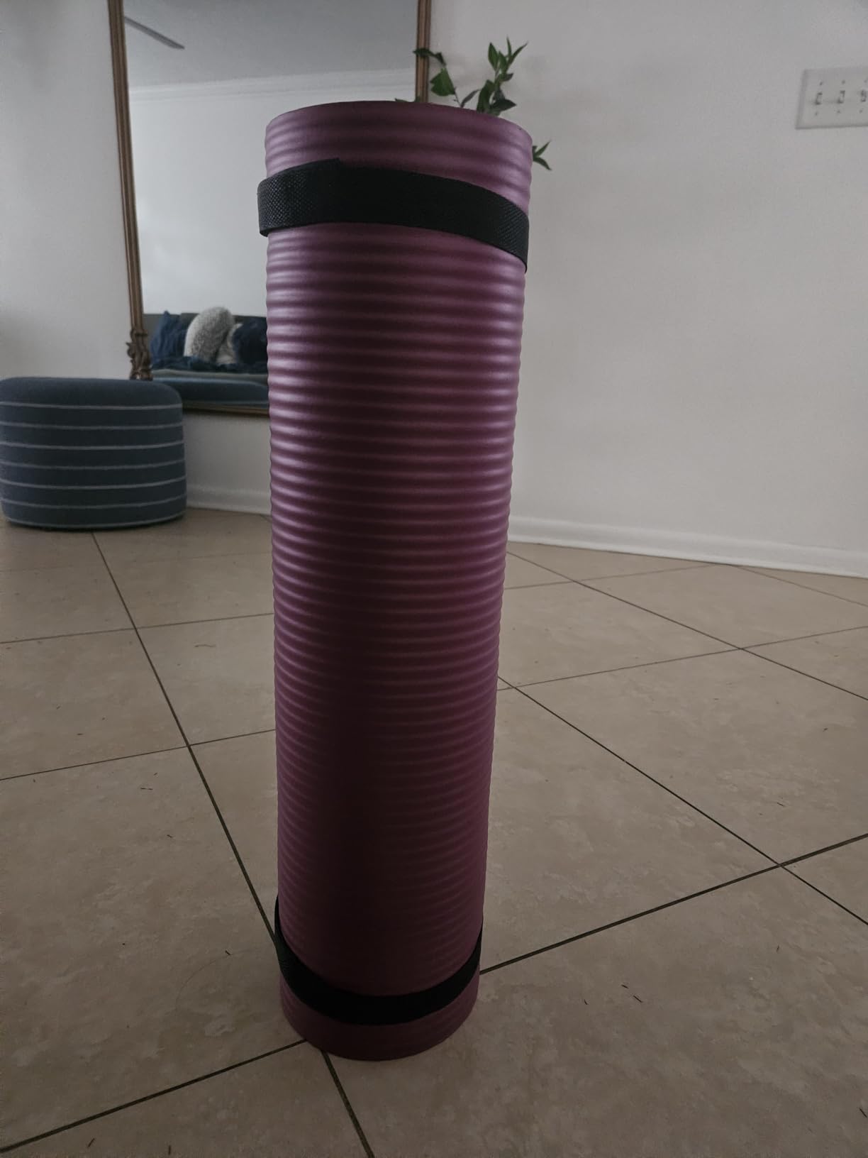 Fitvids Yoga Mat, 1/2-Inch Extra Thick High Density Exercise Mat, Anti-Tear Exercise Yoga Mat with Carrying Strap, Suitable for Various Yoga Exercises customer photo 1