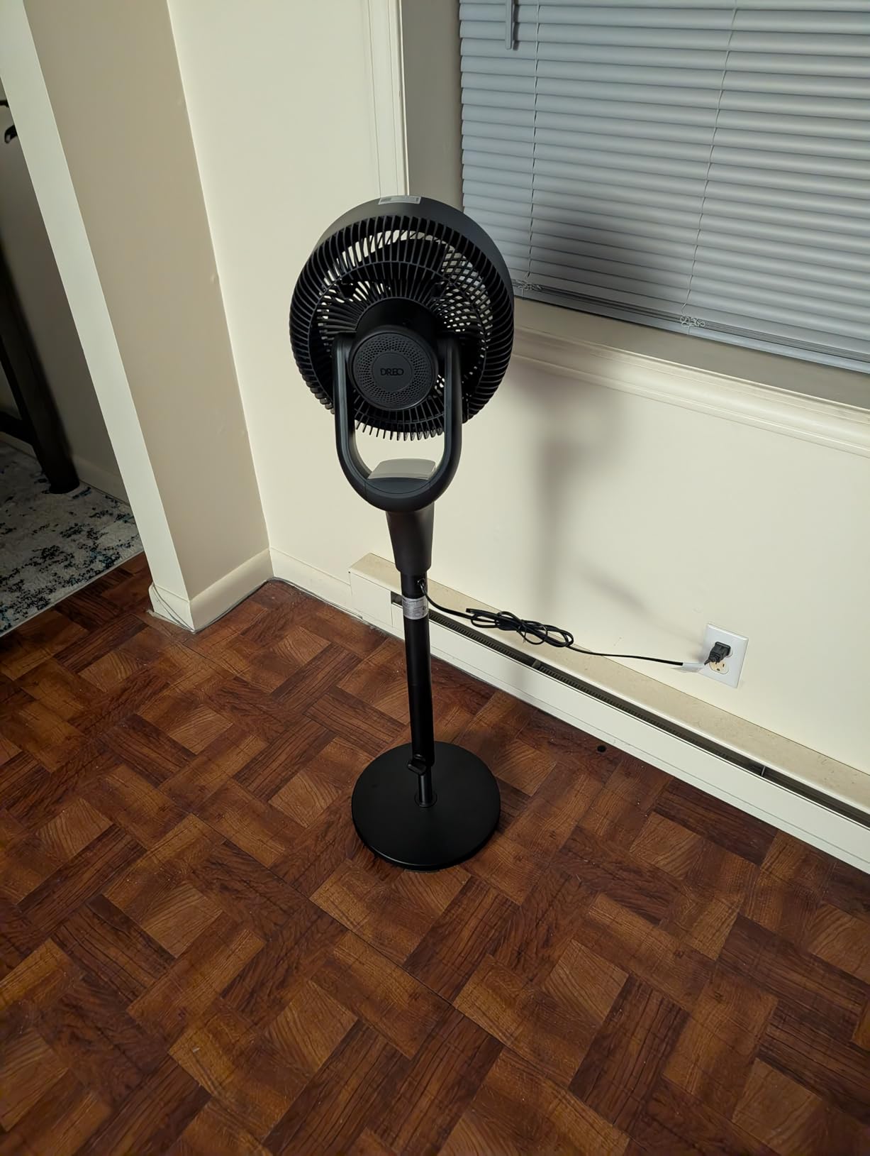 DREO Fan for Bedroom, 2026 Upgraded, 90ft Airflow, 20dB Quiet Fan, 90° Oscillating Standing Fan for Whole Room, DC Motor, 8+H Speeds, 3 Modes, 38-42'' Adjustable Height, 8H Timer, 105° Manual Vertical customer photo 2