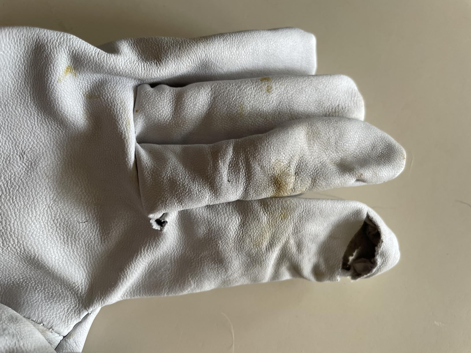 ANPHSIN 2 pairs Long Goatskin Beekeeping Gloves for Beekeepers - Protected Leather Gloves, Beekeeping Supplies, White/Yellow customer photo 2