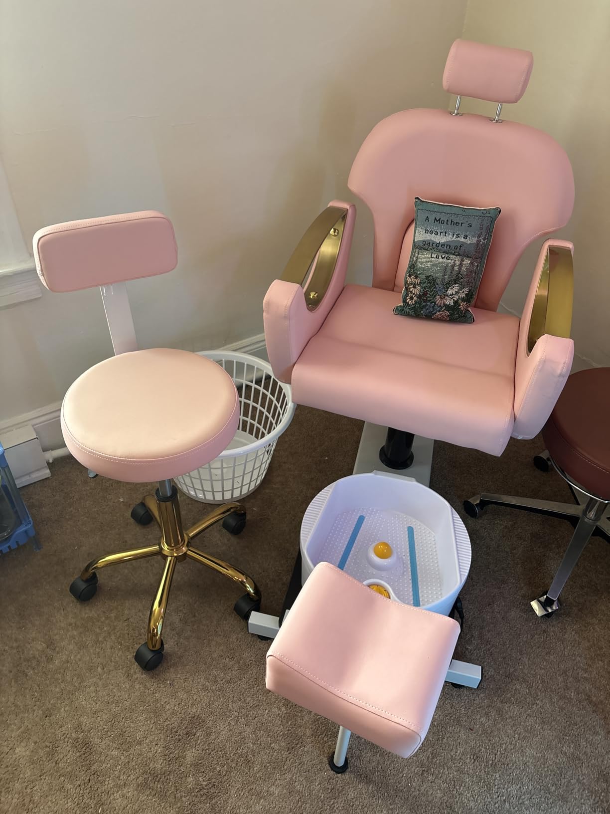 LOUVIXA Pedicure Station No Plumbing, Hydraulic Pedicure Chair for Nail Tech, Height Adjustable Reclining Pedicure Station Unit, 360 Degree Swivel Foot Spa Chair with Massage Foot Bath (Grey-Golden) customer photo 1