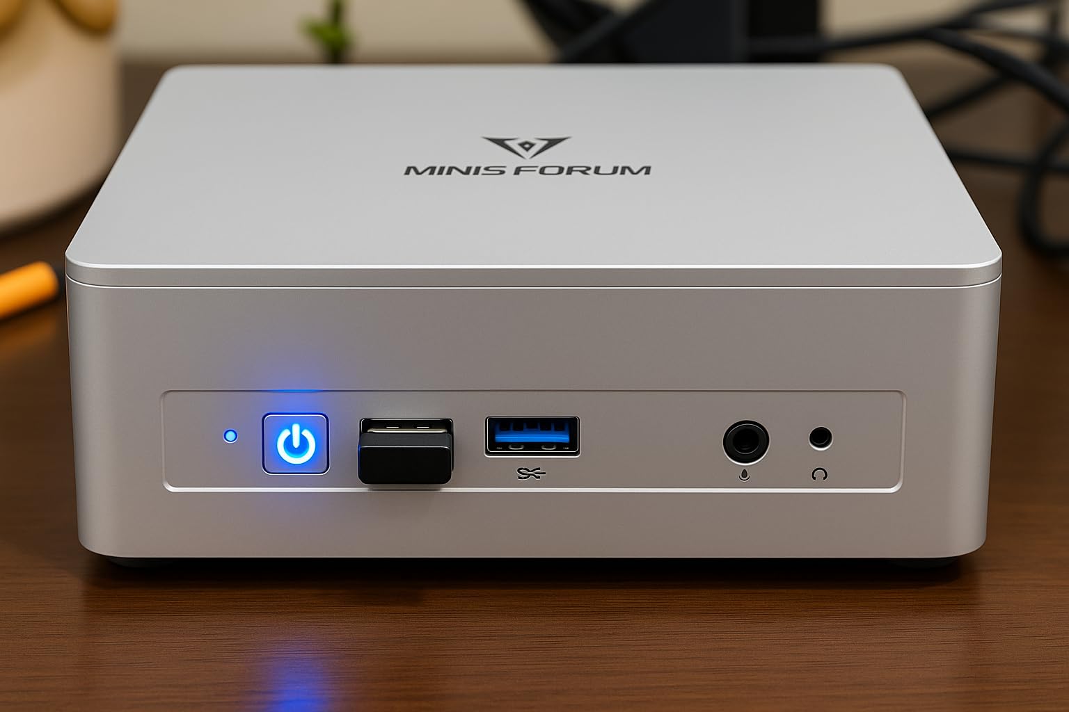 Minisforum UM870 Slim Mini PC AMD Ryzen 7 8745H 32GB DDR5 RAM 1TB SSD USB4 HDMI DP 8K 2.5G LAN WiFi 6E Radeon 780M customer photo 1