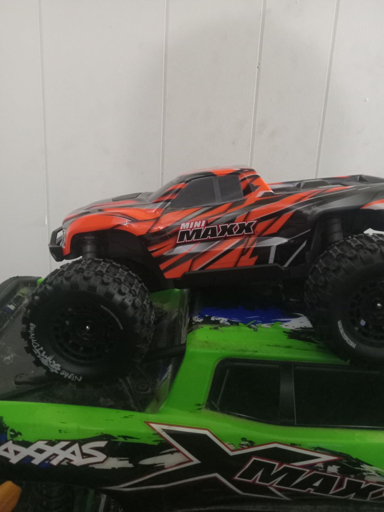 Traxxas Mini Maxx BL-2s 30+ MPH RTR Monster Truck Orange Battery and Charger included customer photo 2