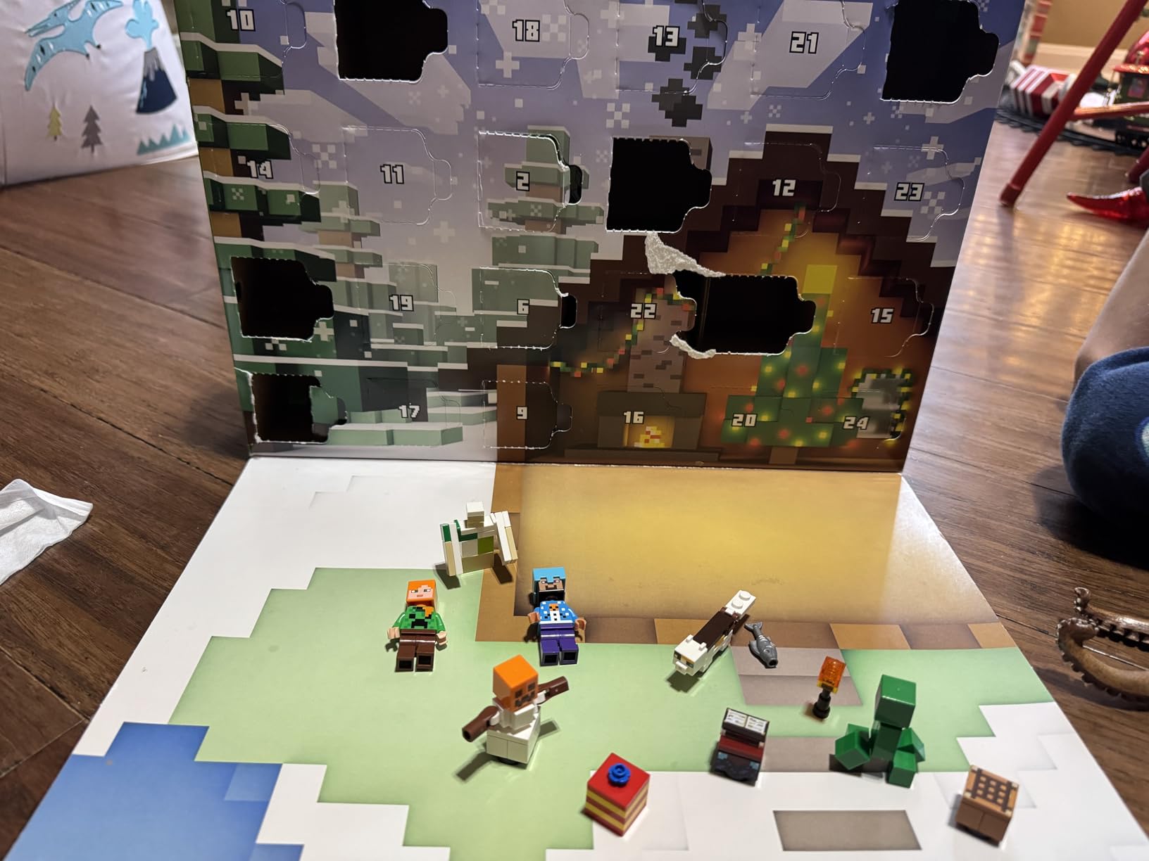 LEGO Minecraft Advent Calendar 2025 Building Toy - Kids Holiday Countdown Set for Boys & Girls, Ages 7+ - 24 Buildable Surprises & 8 Minifigures for Gamers - Collectible Gift for Christmas - 21280 customer photo 2