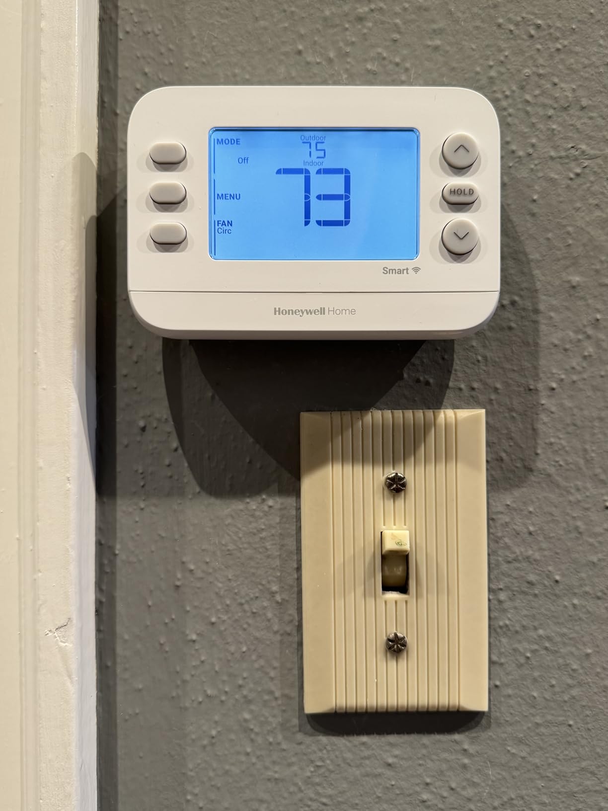 New! Honeywell Home Smart Thermostat, Conventional/Heat Pump Compatibility, WiFi Thermostat for Home, X2S, Gray customer photo 1