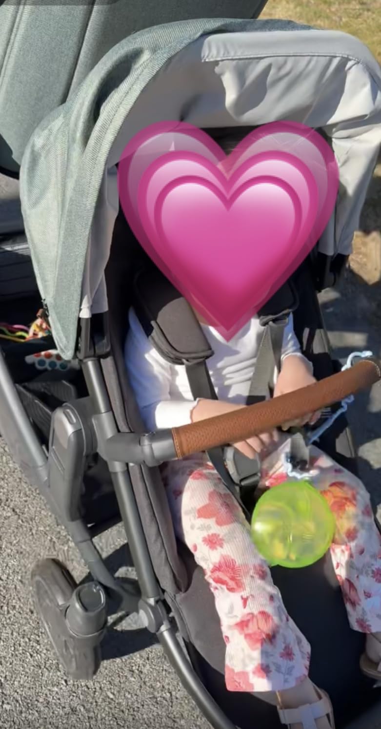 UPPAbaby RumbleSeat V3 Second Lower Seat - Compatible with Vista V2 and Vista V3 - All-Weather Seat + Magnetic Buckle - Adapters Included - Noa (Navy/Carbon Frame/Saddle Leather) customer photo 2