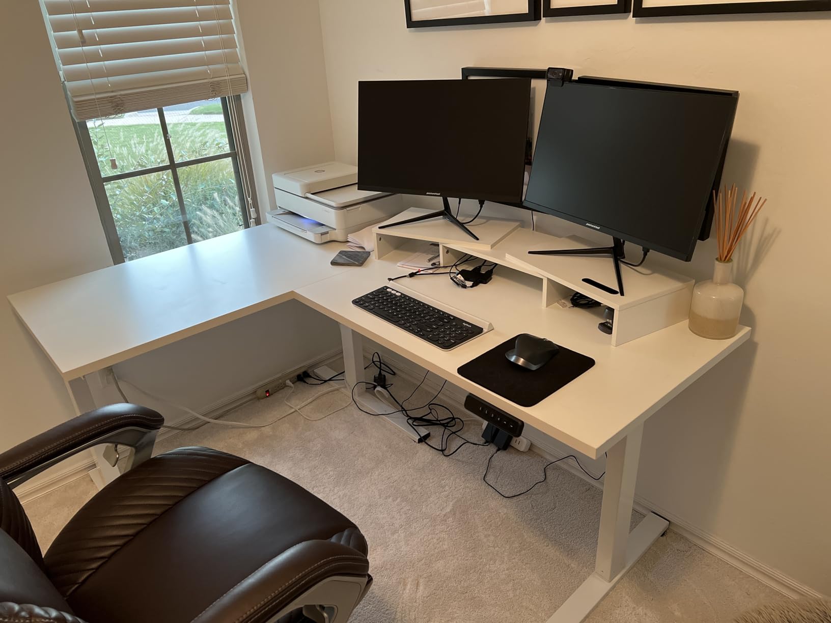 FLEXISPOT L Shaped Standing Desk, 71 x 63 Inch Electric Height Adjustable Corner Desk, Sit Stand Computer Workstation, Preset Controller, Home Office, Black Frame with Black Top customer photo 2