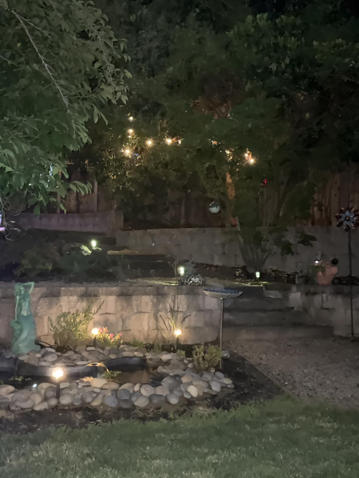 Brightown 108FT 52LED Solar String Lights Outdoor with Remote & USB Port, Shatterproof Bulbs, Dimmable & Timable, 3 Modes, Patio Lights Solar Powered with Mount Clips for Camping Backyard Garden Decor customer photo 1
