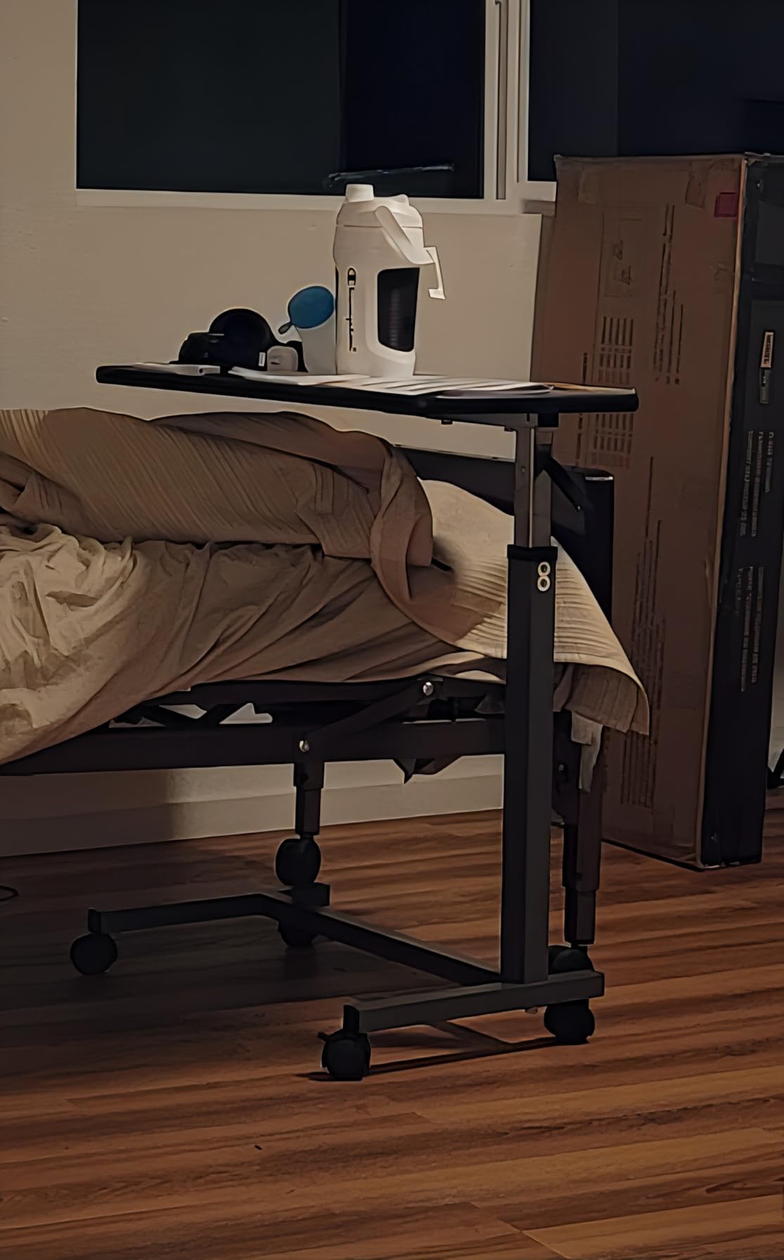 Vaunn Medical Pneumatic Adjustable Overbed Bedside Table with Wheels (Hospital and Home Use) customer photo 2