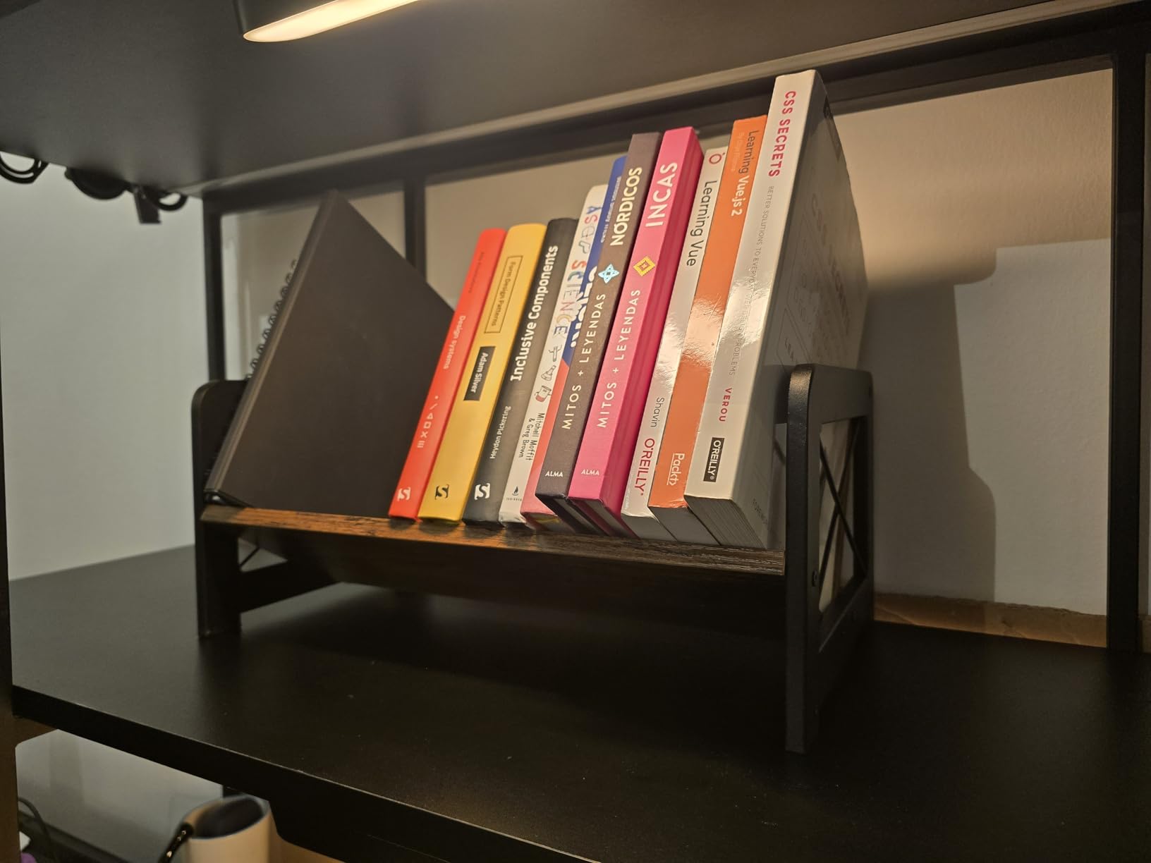 ELITEROO Desktop Bookshelf Organizer, Wood Slanted Desk Bookshelf, Small Tabletop Book Rack, Portable Mini Bookcase for Book Display, Cookbooks, Kids Reading, Office & Home Storage, Rustic Brown customer photo 1