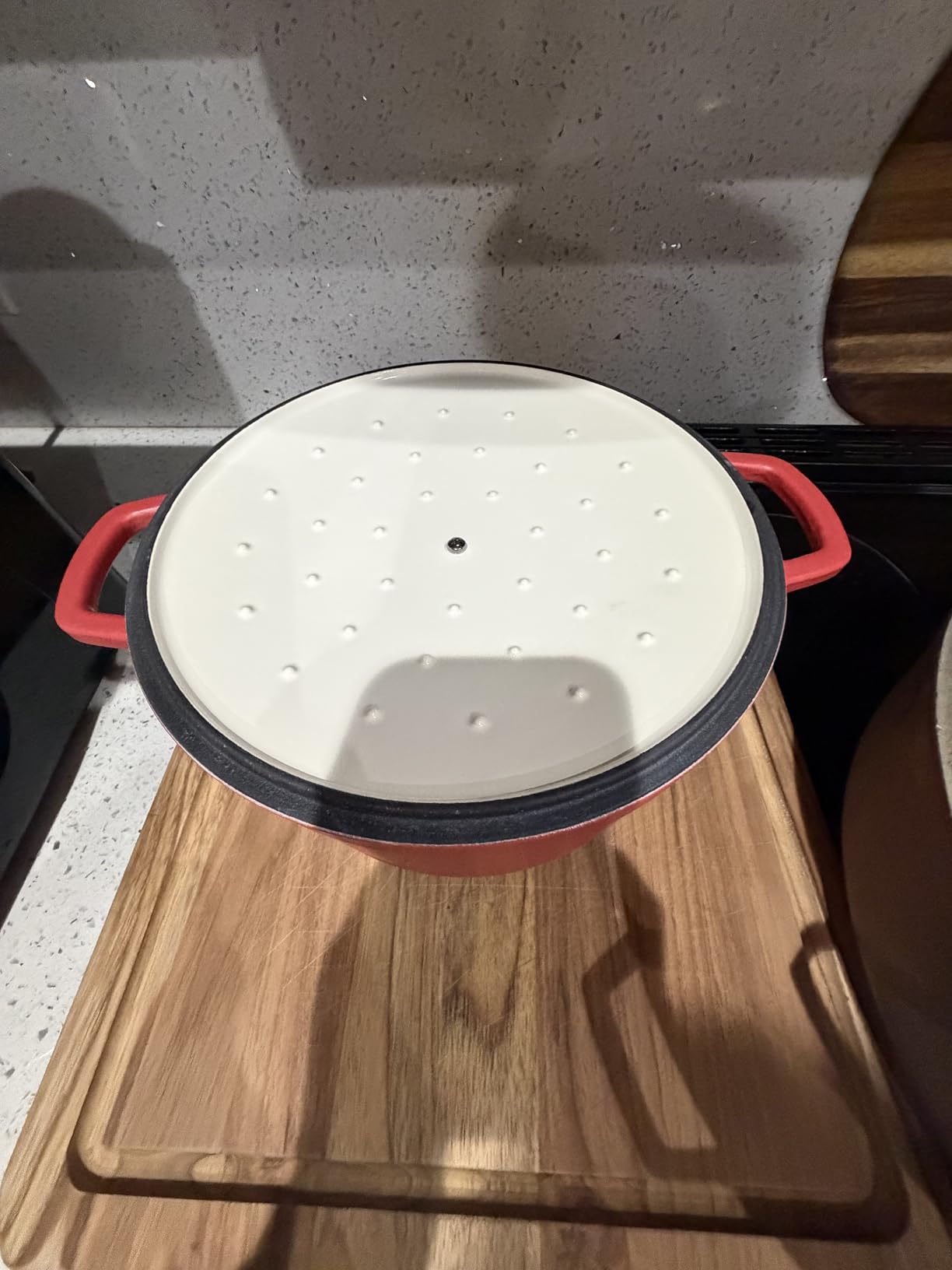 CAROTE 5QT Enameled Cast Iron Dutch Oven Pot with Lid, Heavy-Duty Dutch Oven for Sourdough Bread Baking, Braising, Stews, Roasting, Healthy & Non-Toxic, Dual Handles, All Stovetop Compatible, Oven Safe up to 500° F, Red customer photo 2