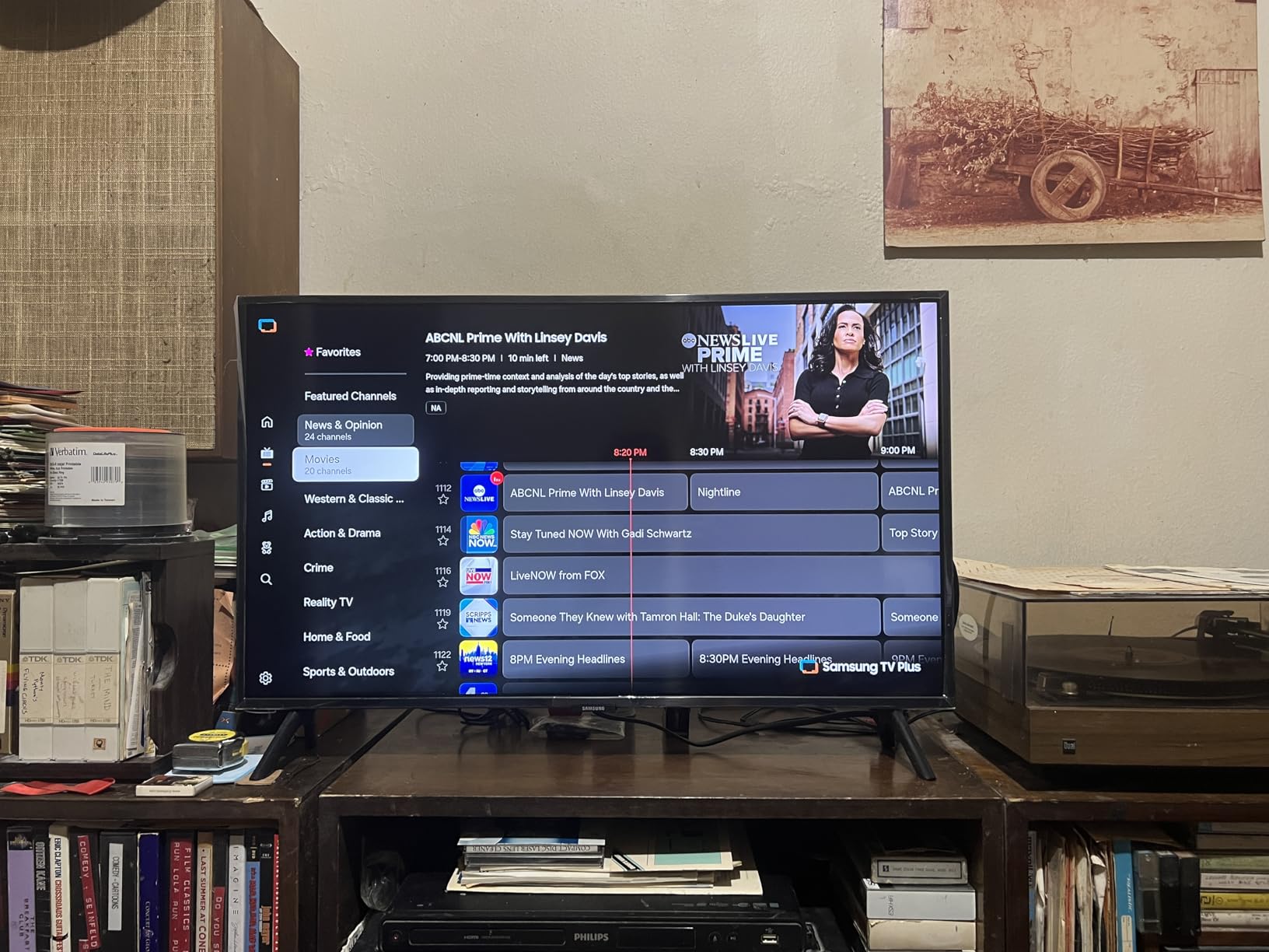 32-Inch Class QLED Q8F 4K UHD Smart TV (2025 Model) Q4 AI Processor, 100% Color Volume with Quantum Dot, AirSlim Design, Endless Free Content, Samsung Vision AI, Alexa Built-in customer photo 1