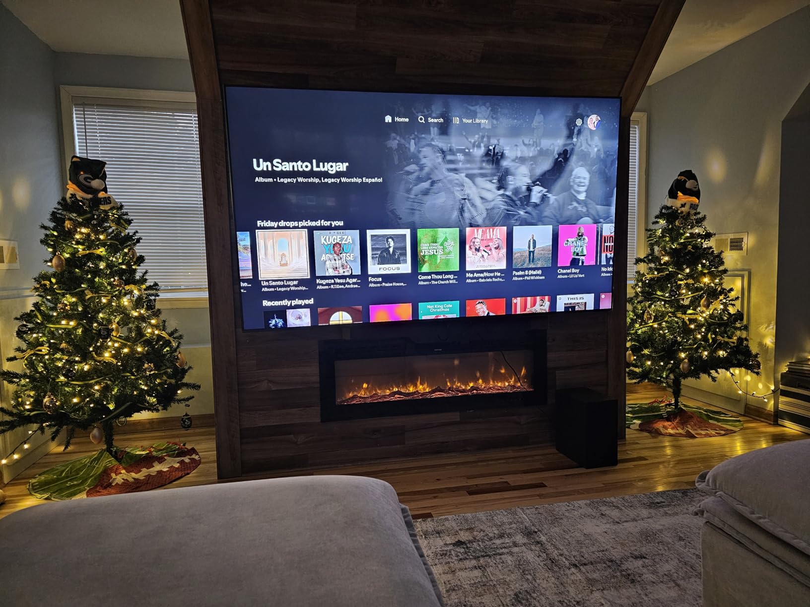 Samsung 55-Inch Class Neo QLED 4K QN80F Series, Vision AI, Mini LED Smart TV (2025 Model, 55QN80F) Neo Quantum HDR, Object Tracking Sound Lite w/Dolby Atmos, NQ4 AI Gen2 Processor, Alexa Built-in customer photo 2
