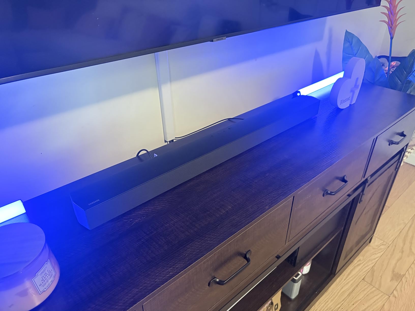 Samsung B-Series Soundbar HW-B550F 2.1 ch DTS Virtual:X Soundbar with Subwoofer (2025 Model) Voice Enhance Mode, Bass Boost, Adaptive Sound customer photo 2