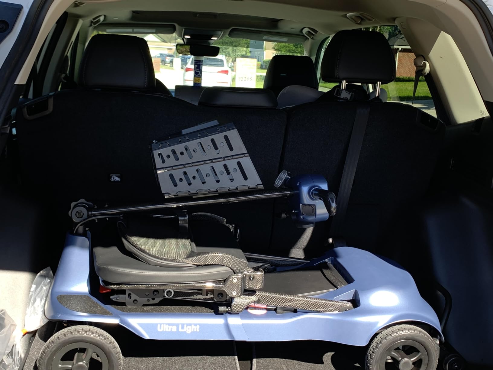 Mobility Scooters for Adults & Seniors - Ultra Lightweight 27.5 lbs Carbon Fiber Folding Electric Scooter - Airlines Approved All-Terrain Portable Scooter with Basket and Charger Included-Blue customer photo 2