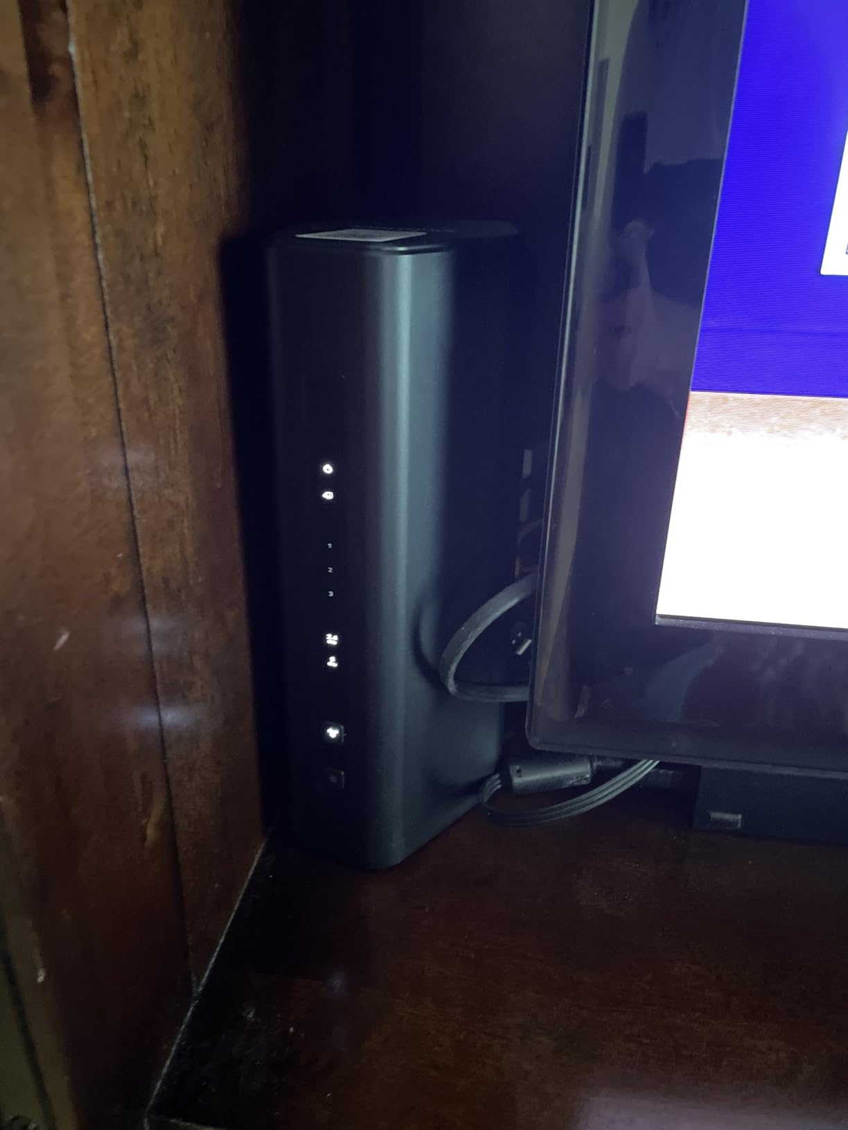 NETGEAR Nighthawk Dual-Band WiFi 7 Router (RS140) - Router Only, BE5000 Wireless Speed (up to 5.0 Gbps) - Covers up to 2,250 sq. ft., 80 Devices - 2.5 Gig Internet Port customer photo 2