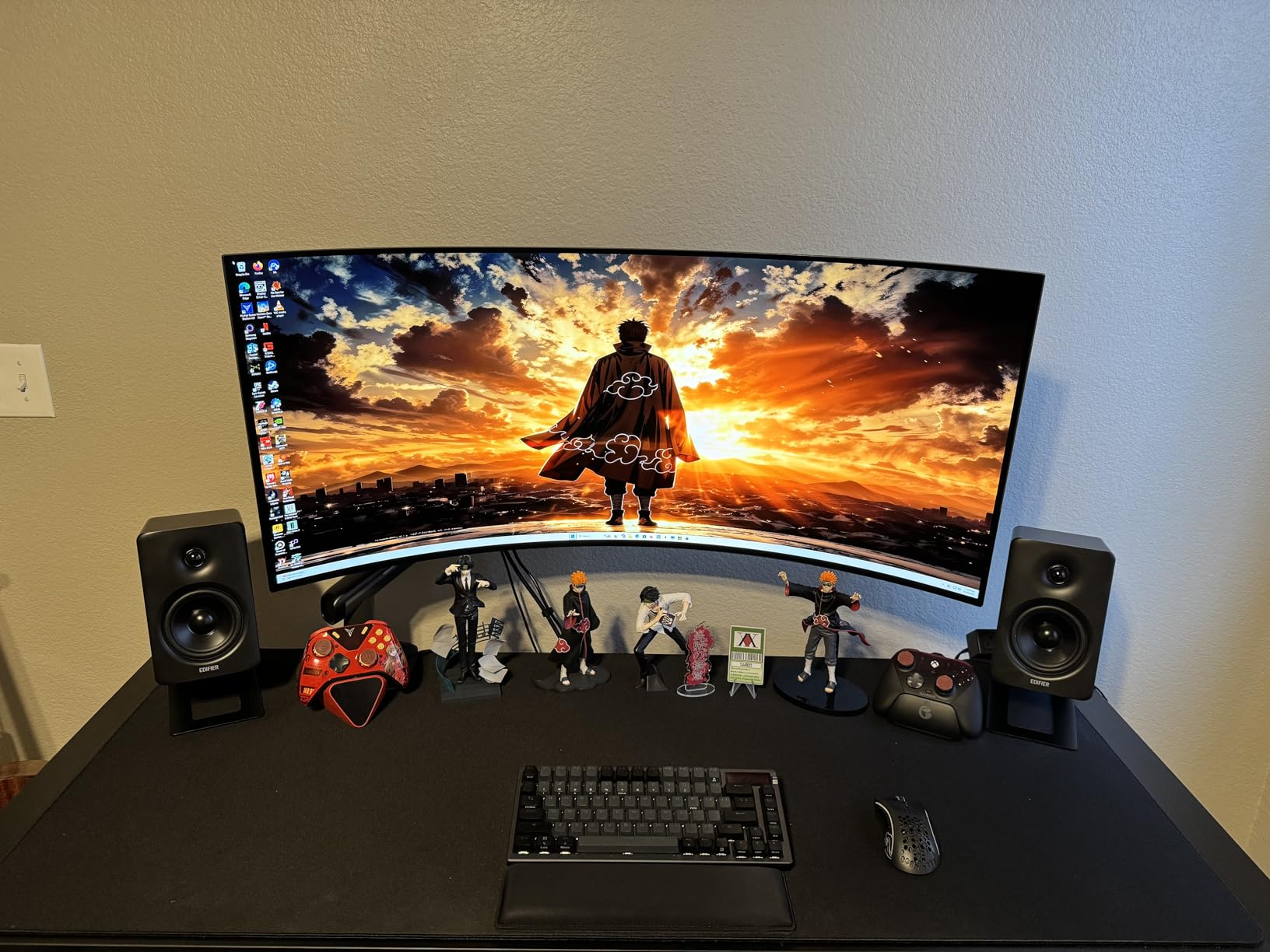 LG 39GX90SA-W 39-inch Ultragear WQHD (3440 x 1440) OLED Curved Gaming Monitor 240Hz, 1ms, NVIDIA G-Sync Compatible, AMD FreeSync Premium, VESA DisplayHDR True Black 400, webOS, USB Type-C, White customer photo 2
