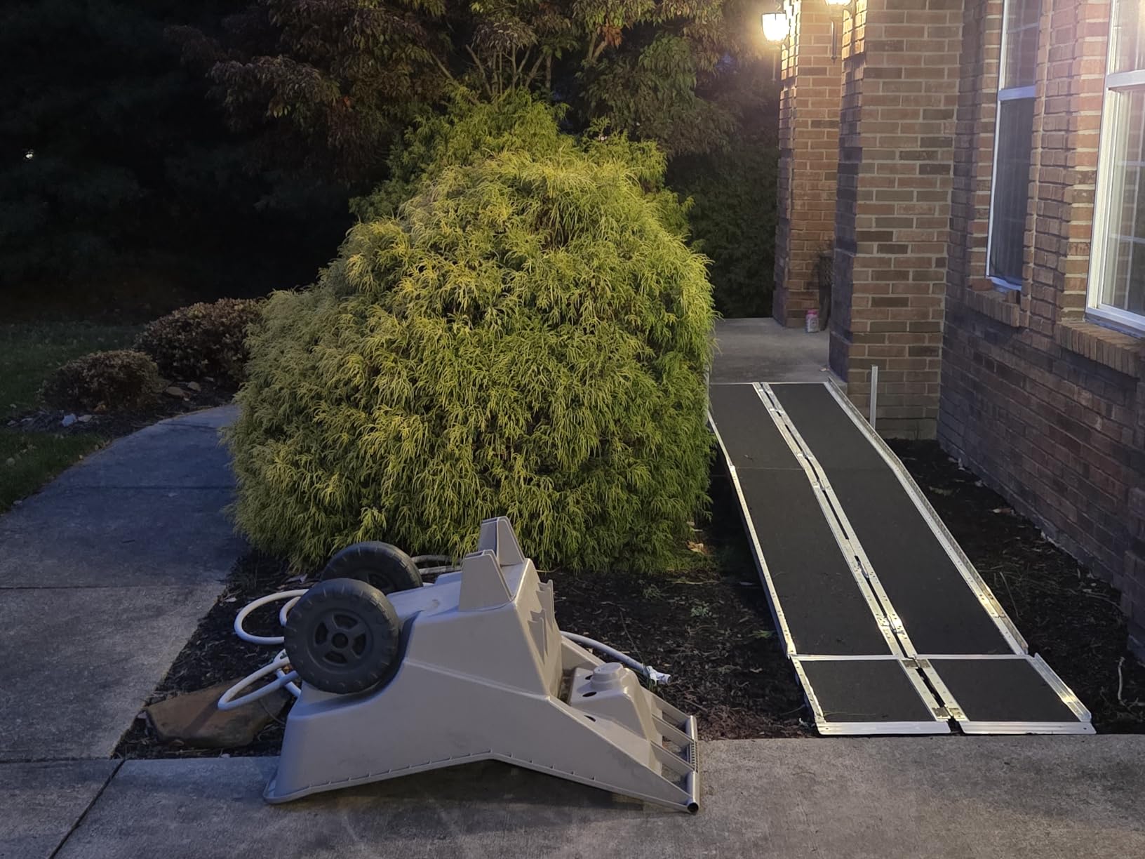 MAASTERS Wheelchair Ramp 12 Feet - Aluminum Long Portable Ramp - Loading Capacity 600 lbs - Portable 12 Foot Wheelchair Ramp with 2 Extra Support Leg customer photo 1