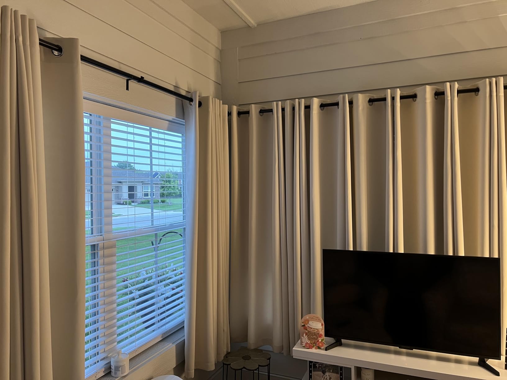 MIULEE Blackout Curtains for Bedroom Living Room 2 Panels, Thermal Insulated Room Darkening Drapes Grommet Noise Reducing Light Blocking Window Treatments 63 Inches Long 40x63 Inch Black customer photo 2