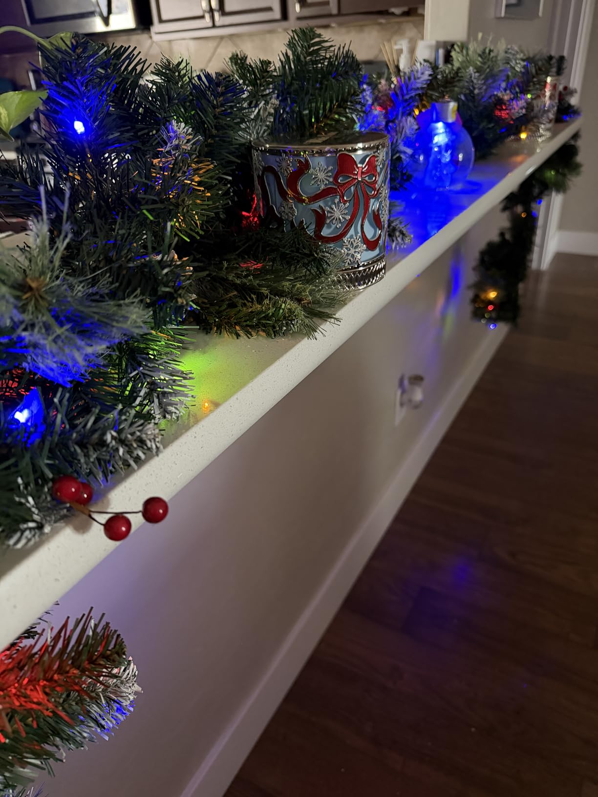 SHareconn 9FT Prelit Artificial Christmas Garland with Color Changing Lights and Timer by Batteries Operated for Mantle Table Stairs Fireplace Xmas Decoration, Holiday Indoor Outdoor, 9 FT, Snow customer photo 1