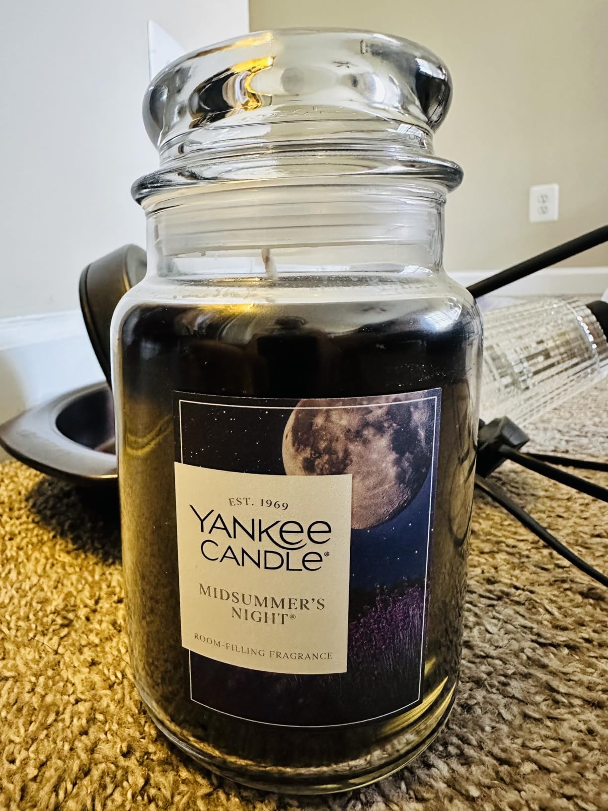 Yankee Candle Mid Summer's Night, Scented Candle, 22oz Large Jar with up to 150 Hour Burn, Giftable customer photo 1