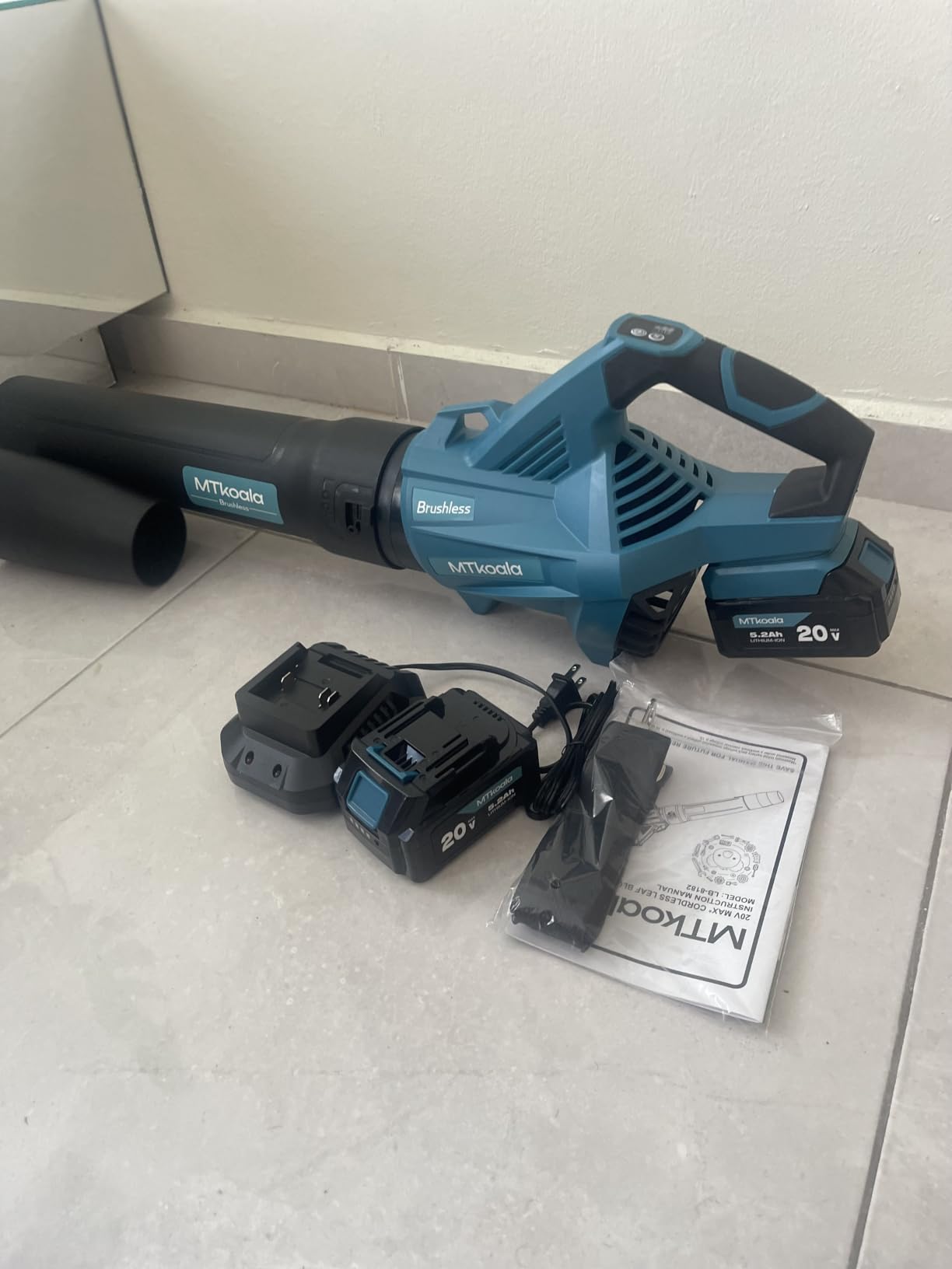 Leaf Blower Cordless, New Upgraded 1200W Brushless Motor Leaf Blower, 700CFM 200MPH with 3 Speed Modes, 160Mins Max Runtime, Handheld Electric Blower for Lawn Care, Yard, Dust & Snow (Green) customer photo 1
