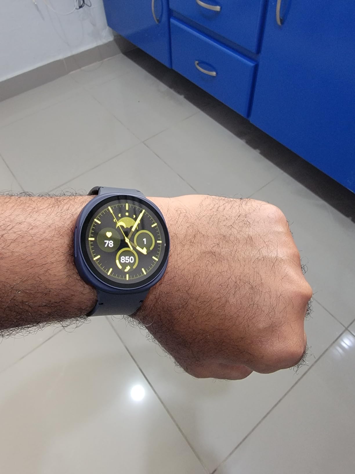 Galaxy Watch 8 (2025) 44mm Bluetooth Smartwatch, Cushion Design, Fitness Tracker, Sleep Coaching, Running Coach, Energy Score, Heart Rate Tracking, Silver [US Version, 2 Yr Warranty] customer photo 2