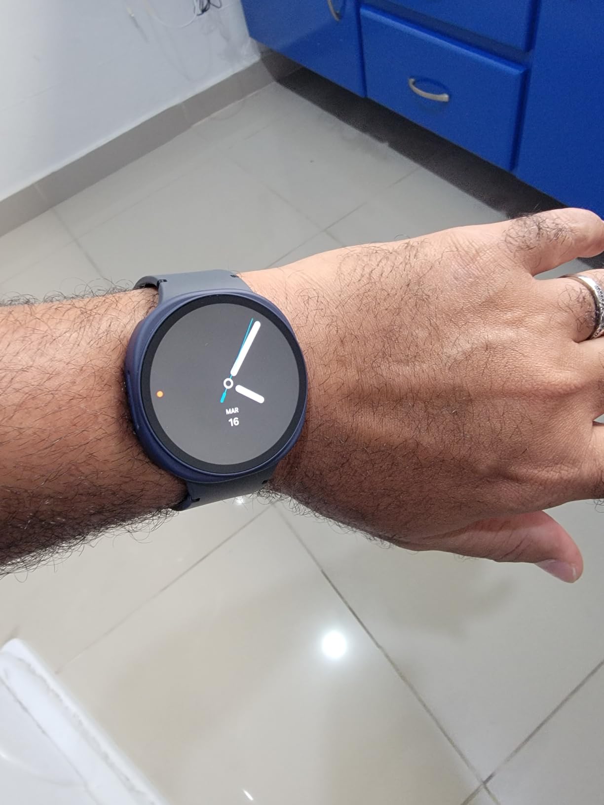 Samsung Galaxy Watch 8 (2025) 44mm Bluetooth Smartwatch, Cushion Design, Fitness Tracker, Sleep Coaching, Running Coach, Energy Score, Heart Rate Tracking, Graphite [US Version, 2 Yr Warranty] customer photo 2